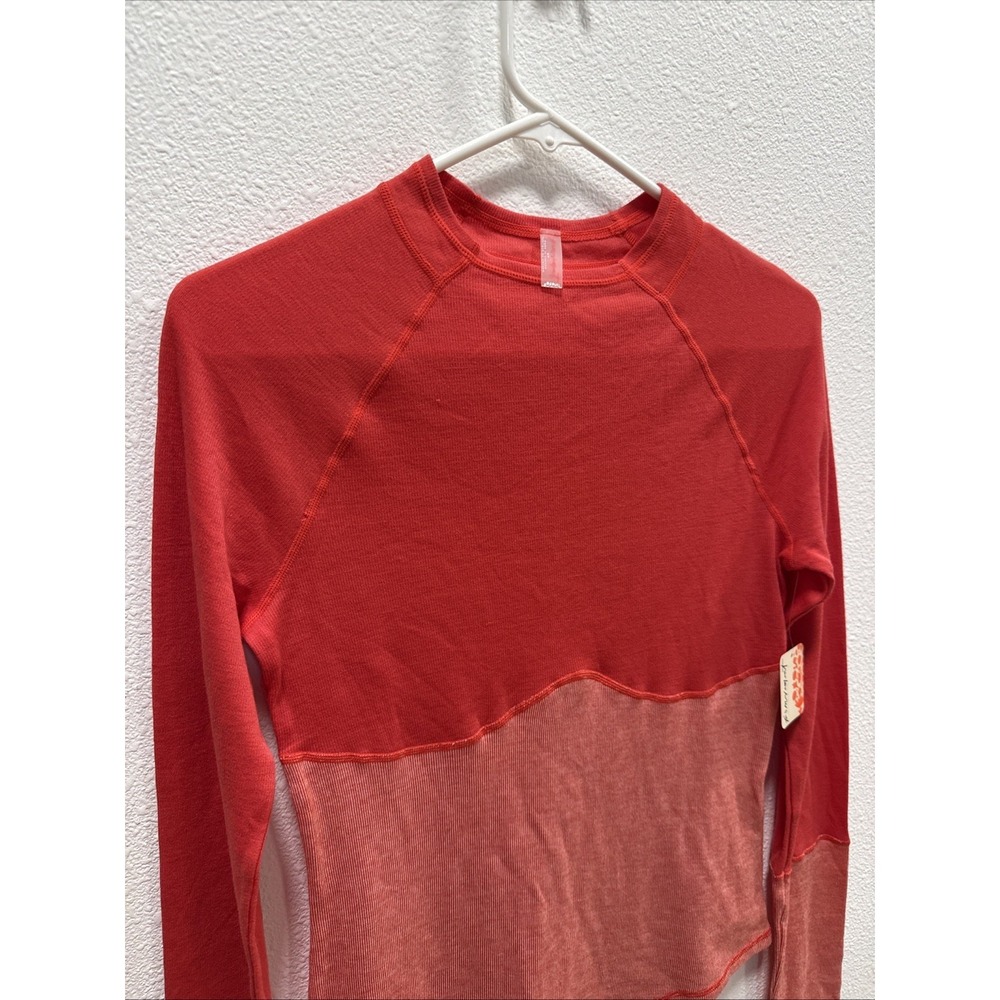 Free People Movement Moonlight Base Layer Winterberry Wool/Lyocell SIZE S - Picture 5 of 14